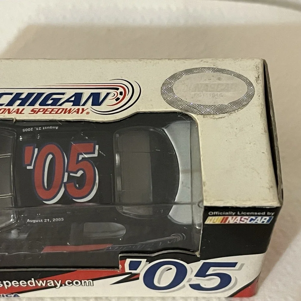 2005 Michigan International Speedway Program Car 1:64 Team Caliber Diecast